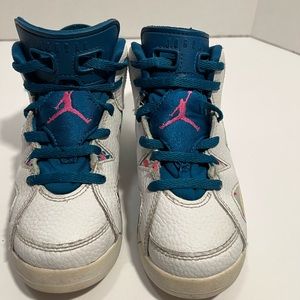 Girl Jordan’s size 11c